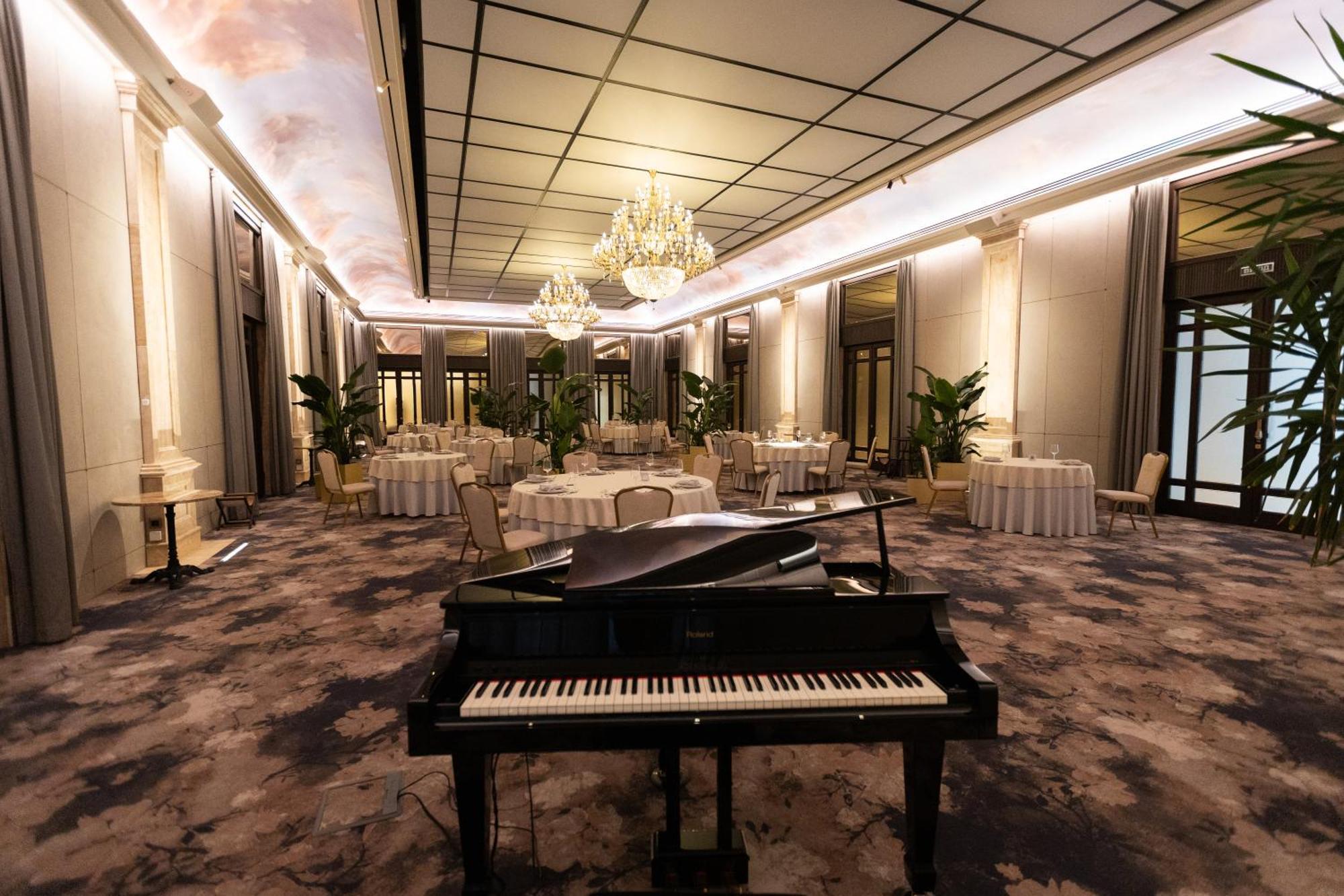 Old Continent Hotel Ужгород Екстериор снимка