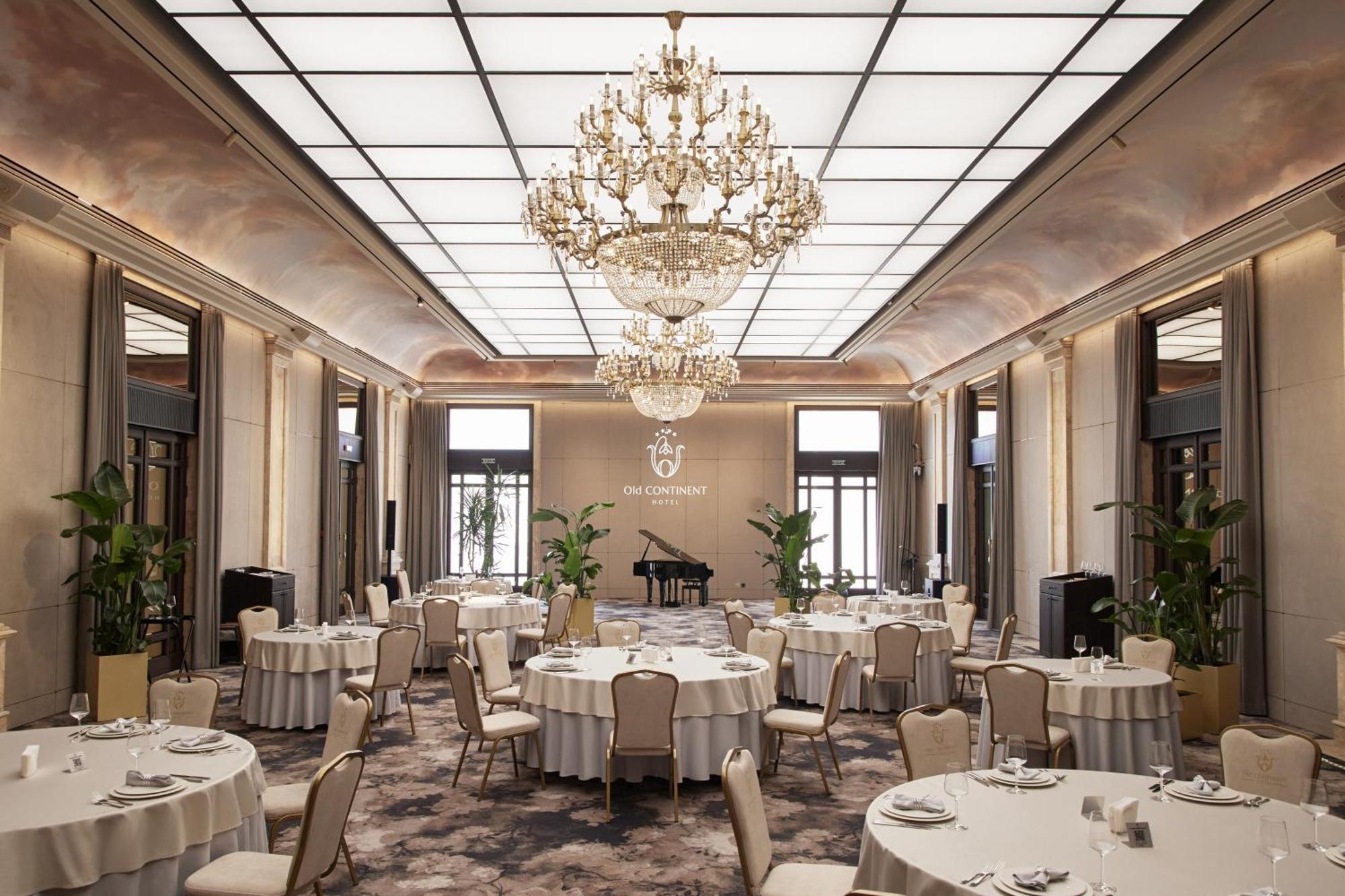 Old Continent Hotel Ужгород Екстериор снимка